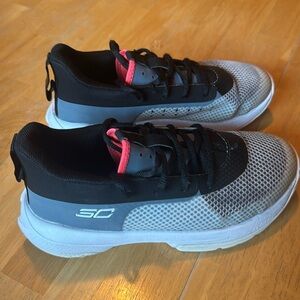 Under Armour Shoes Size 3Y